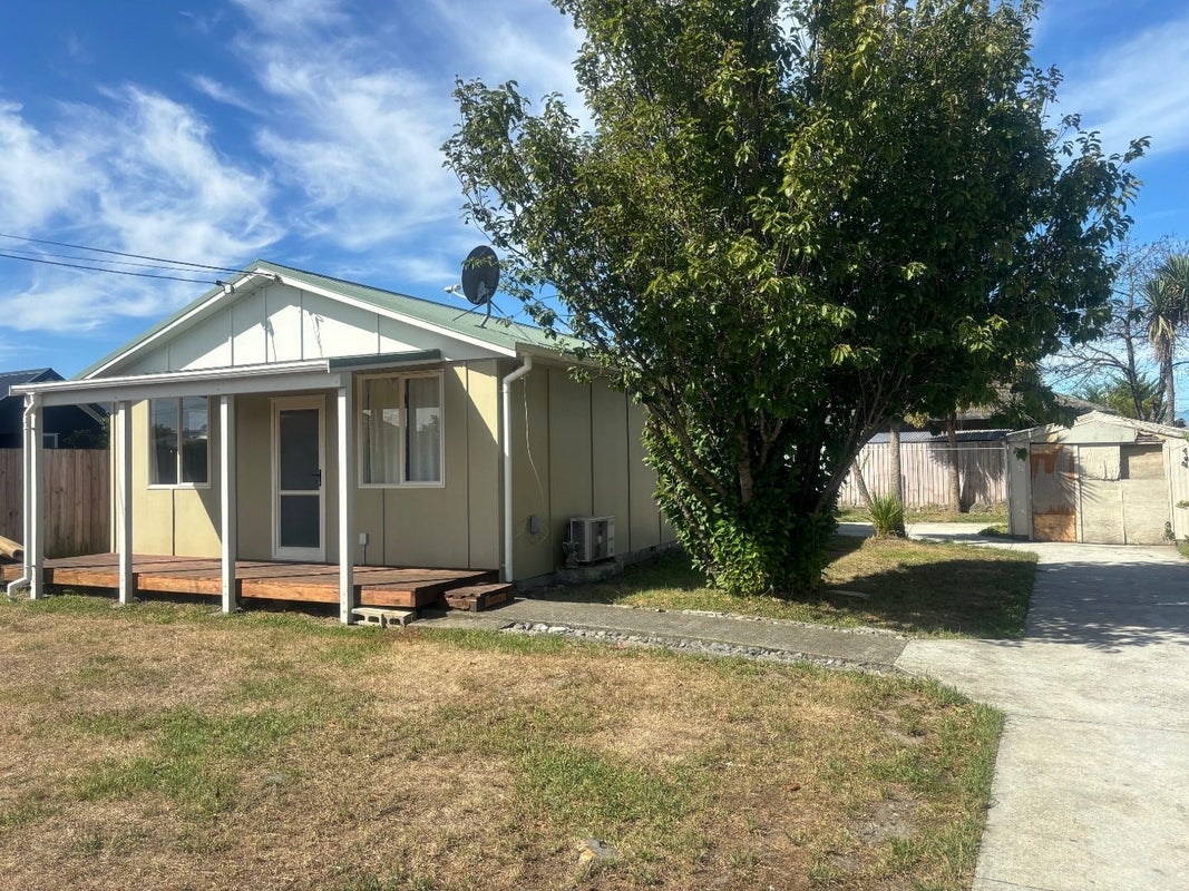 8 Finsbury Street, Islington, Christchurch - Carousel 1