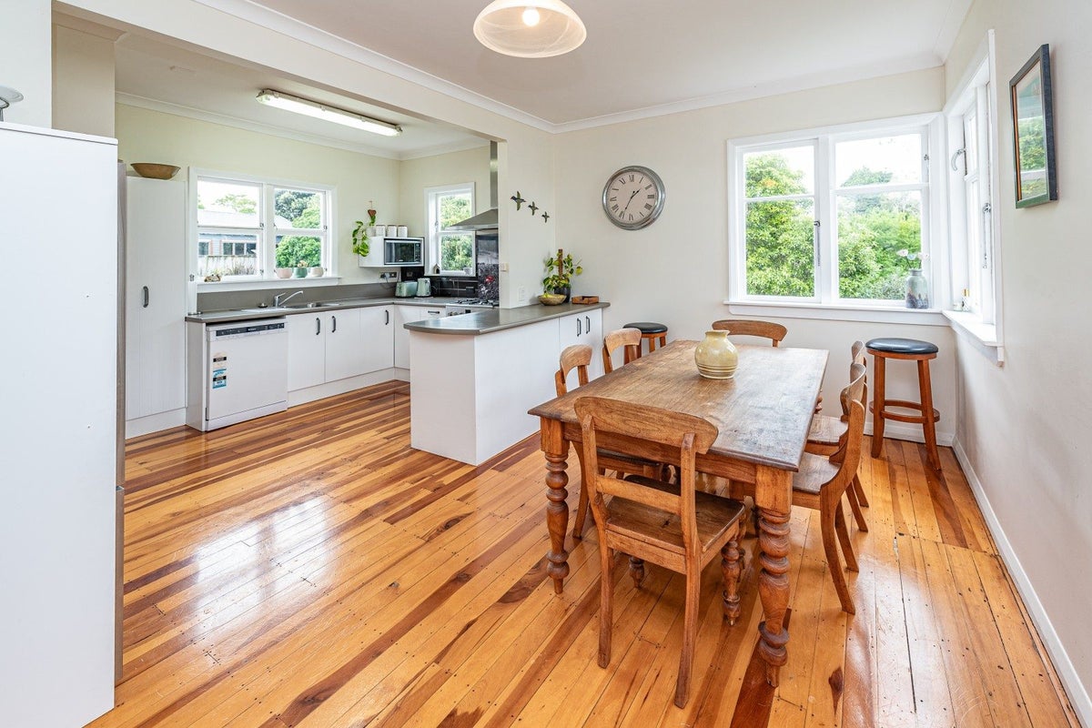 8A Bristow Street, Saint Johns Hill, Whanganui - Carousel 2