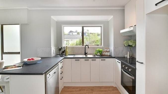 2/2 Orewa Street, Torbay, Auckland - Carousel 2