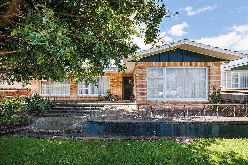 3 Leslie Avenue, Cloverlea, Palmerston North - Carousel 1