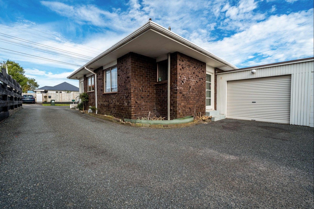 5 Union Road, Hillsborough, New Plymouth - Carousel 2