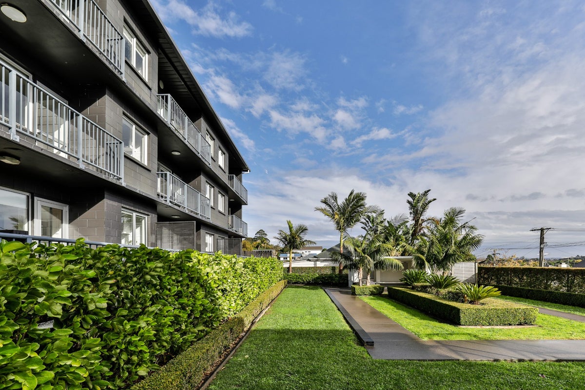 13/20 Central Road, Kingsland, Auckland - Carousel 2
