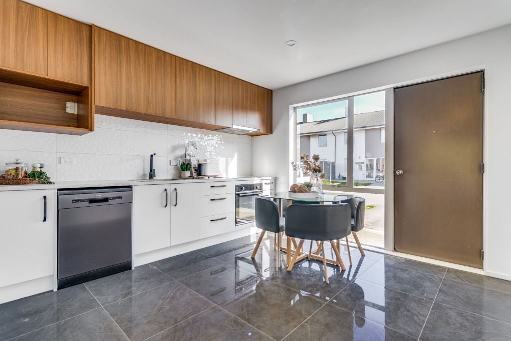19/336 Lincoln Road, Addington, Christchurch - Carousel 1