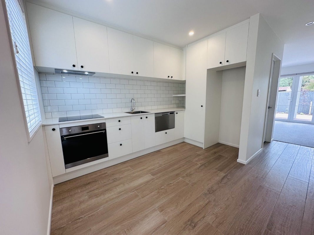 6/42 Woodville Street, Edgeware, Christchurch - Carousel 2