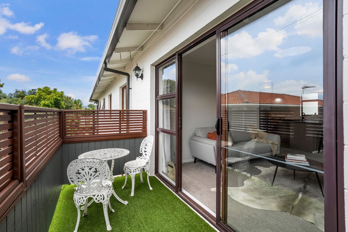 6/17 Coyle Street, Sandringham, Auckland - Carousel 2