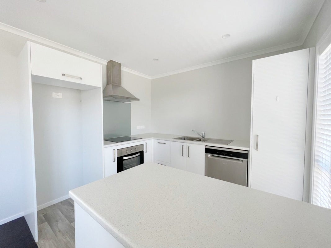 6/14 Breckons Avenue, Nawton, Hamilton - Carousel 2
