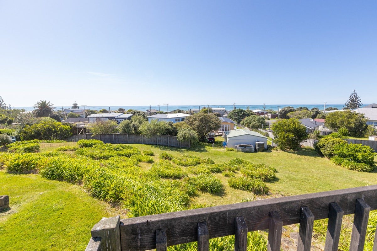 51 Pinedale Crescent, Riversdale Beach - Carousel 16