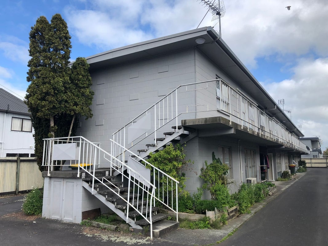 10/143 Ulster Street, Whitiora, Hamilton - Carousel 2