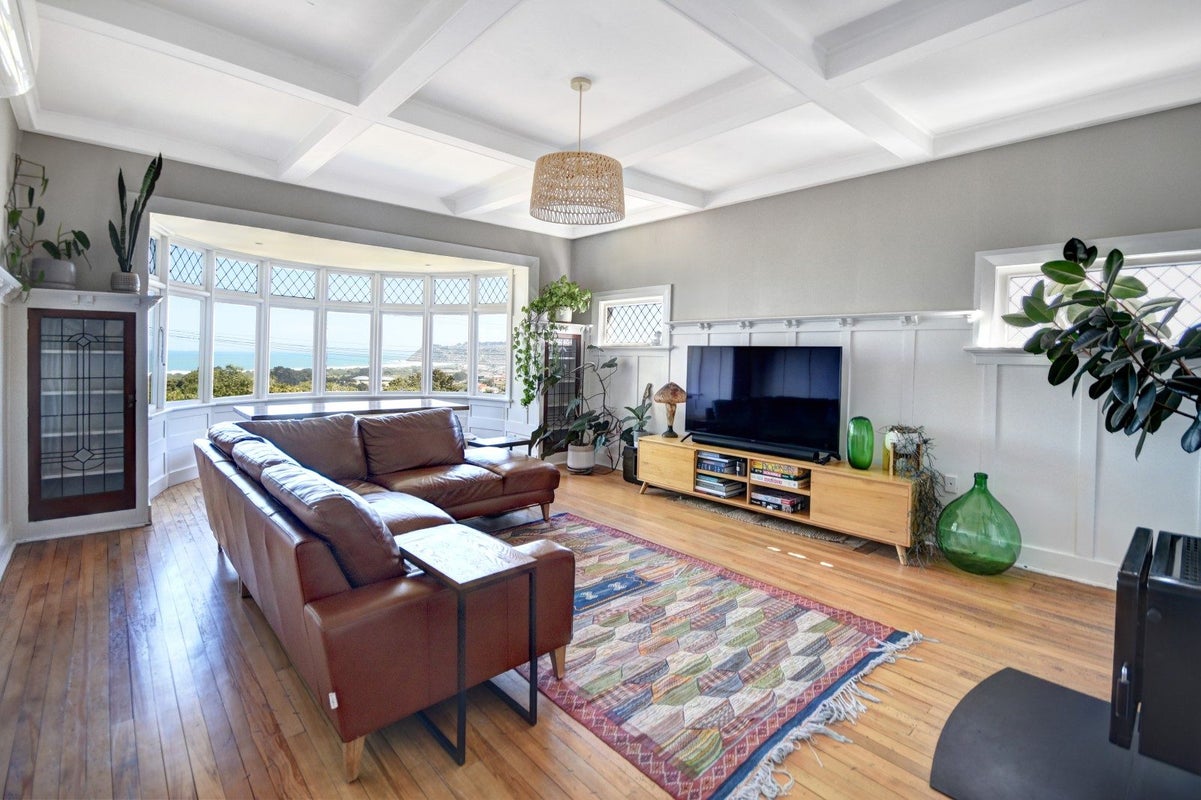 1 Oakland Street, Andersons Bay, Dunedin - Carousel 1