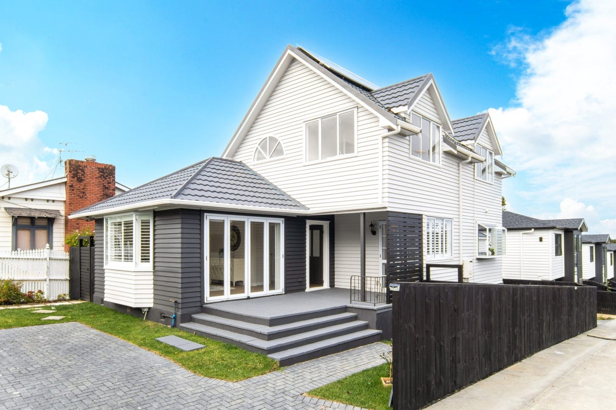 7 Mitchell Street, Blockhouse Bay, Auckland - Carousel 2