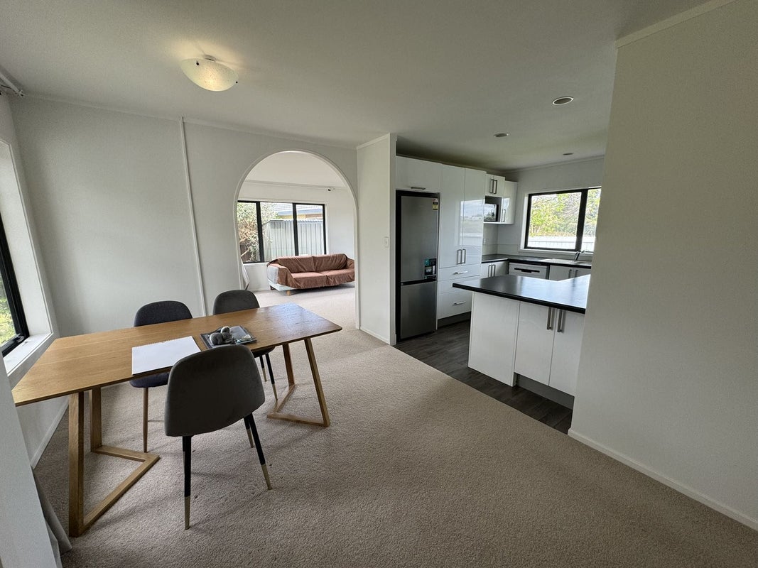 25 Davington Way, Burswood, Auckland - Carousel 2