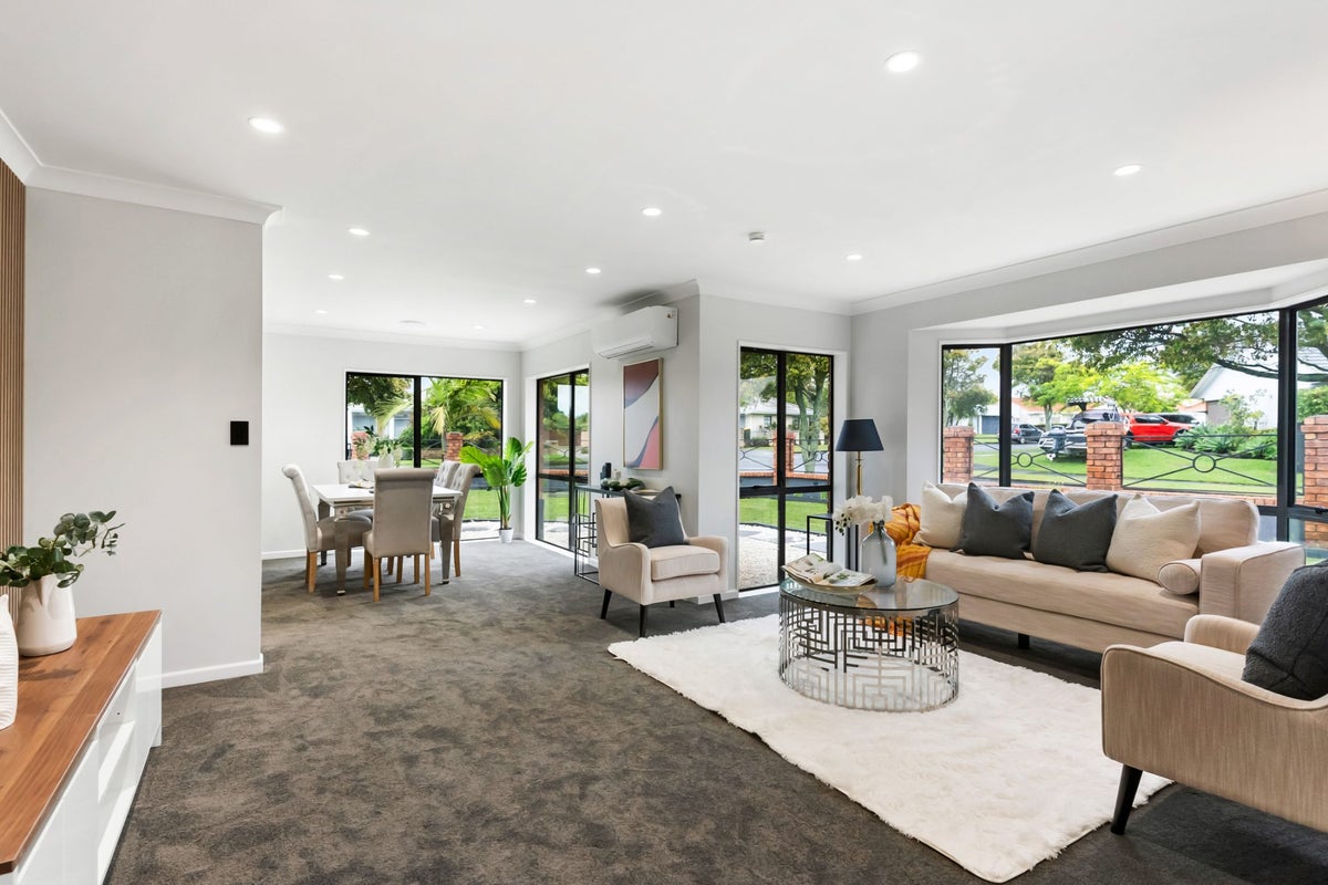 1 Eiger Place, Northpark, Auckland - Carousel 2