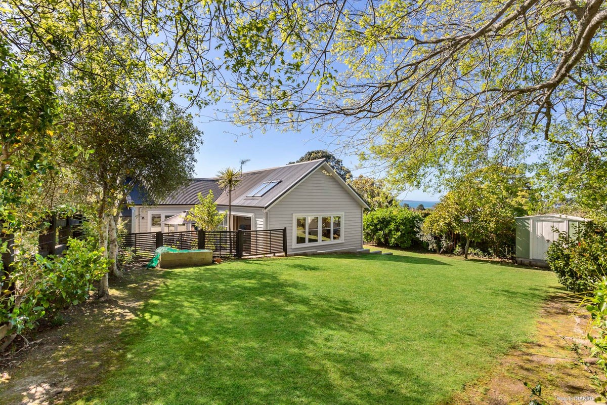 4 Orne Street, Torbay, Auckland - Carousel 2