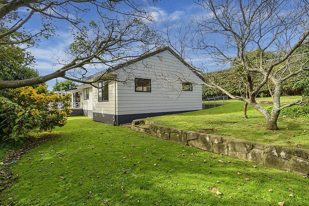 49 EGMONT STREET, Ohauiti, Tauranga - Carousel 1