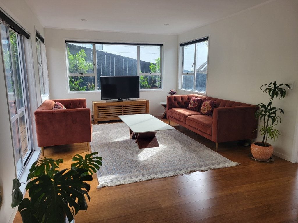 9 Tisdall Crescent, Saint Johns, Auckland - Carousel 2