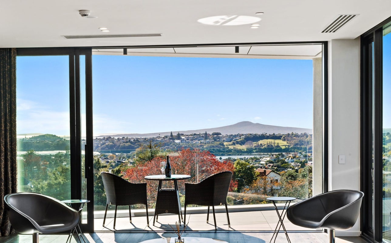 304/18 Orakei Road, Remuera, Auckland - Carousel 1