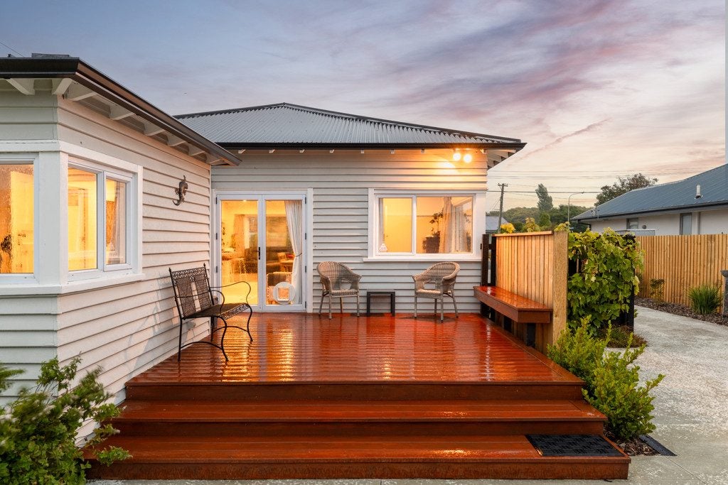 8 Quinns Road, Shirley, Christchurch - Carousel 1