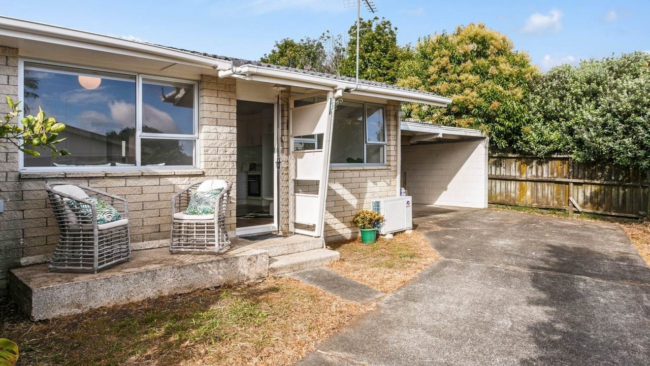 5/9 Radnor Road, Mount Roskill, Auckland - Carousel 1