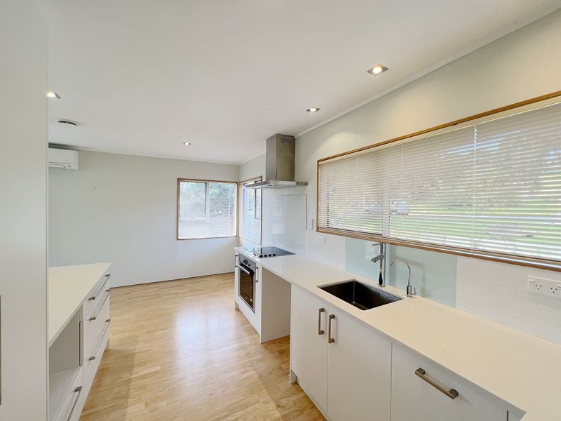1/19 Philson Terrace, Browns Bay, Auckland - Carousel 1