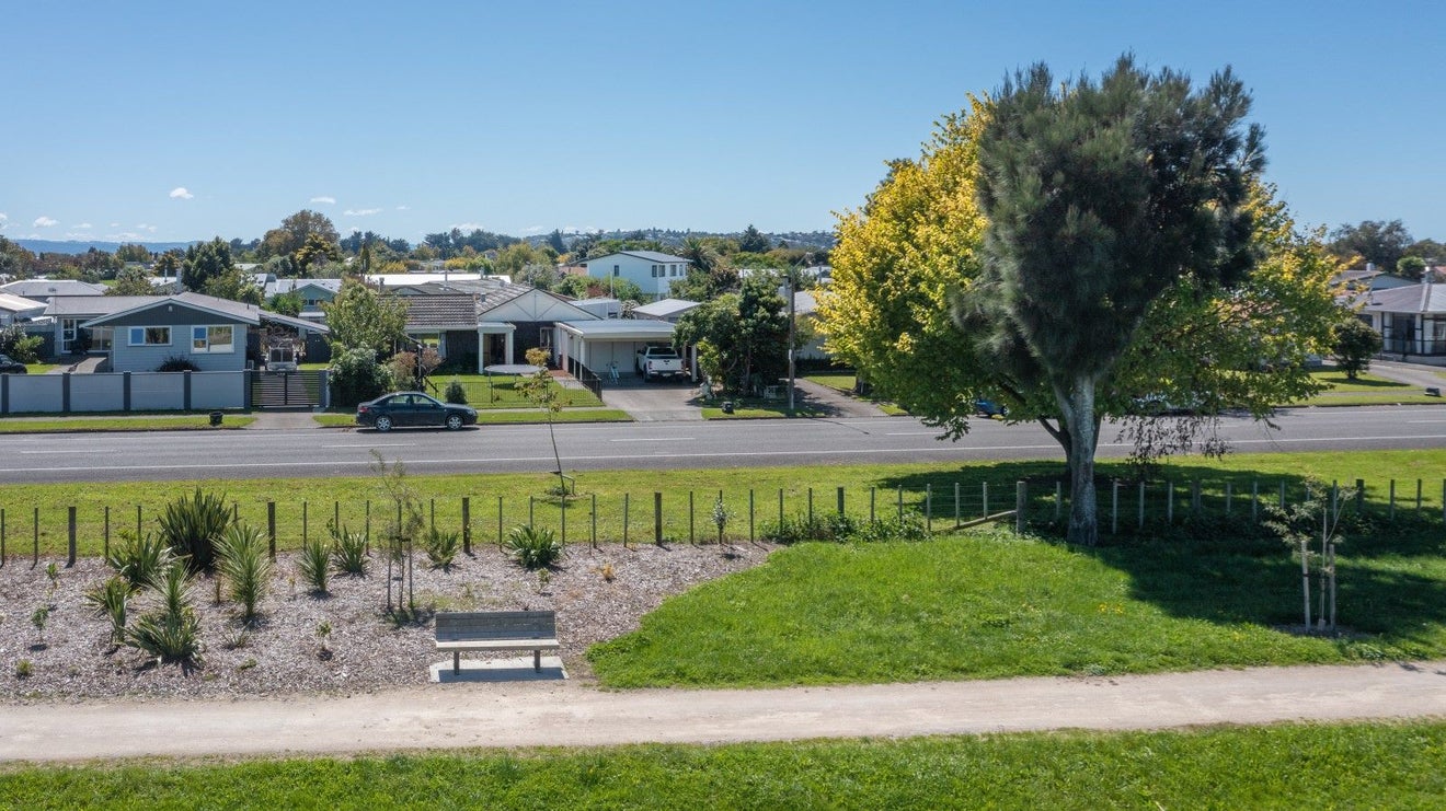 147 Harold Holt Avenue, Pirimai, Napier - Carousel 2