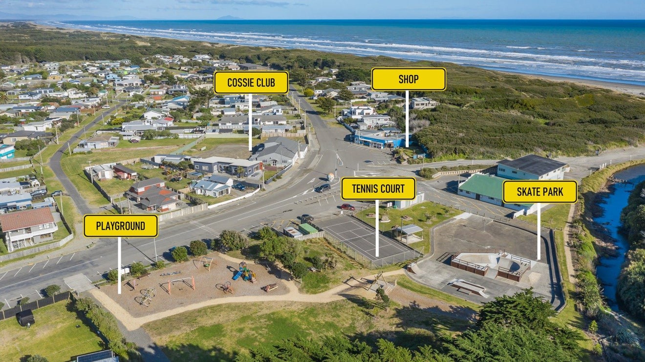 13 Koputara Road, Himatangi Beach, Foxton - Carousel 21