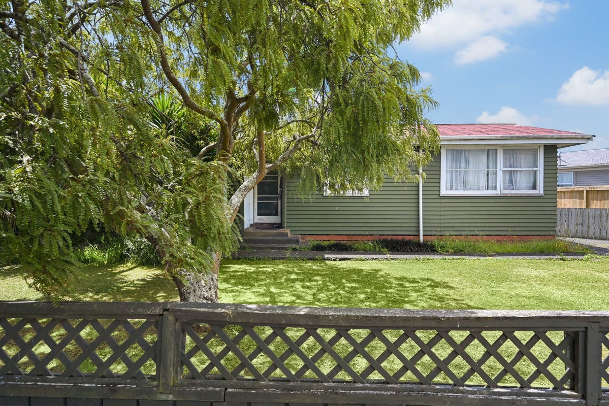 23 Prisk Street, Melville, Hamilton - Carousel 1