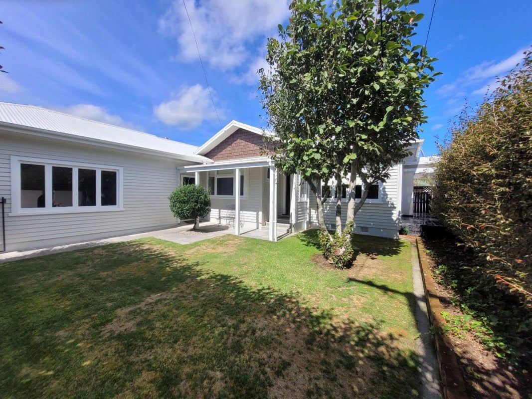 21 Turi Street, Welbourn, New Plymouth - Carousel 2
