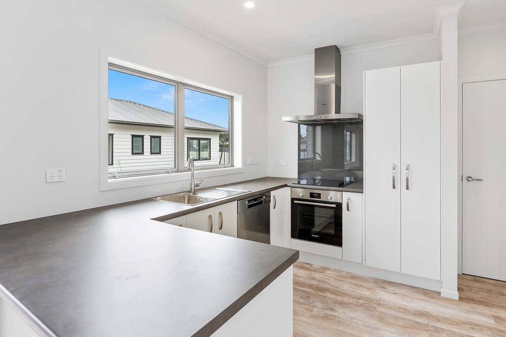 15/17 Waerenga Road, Otaki - Carousel 2