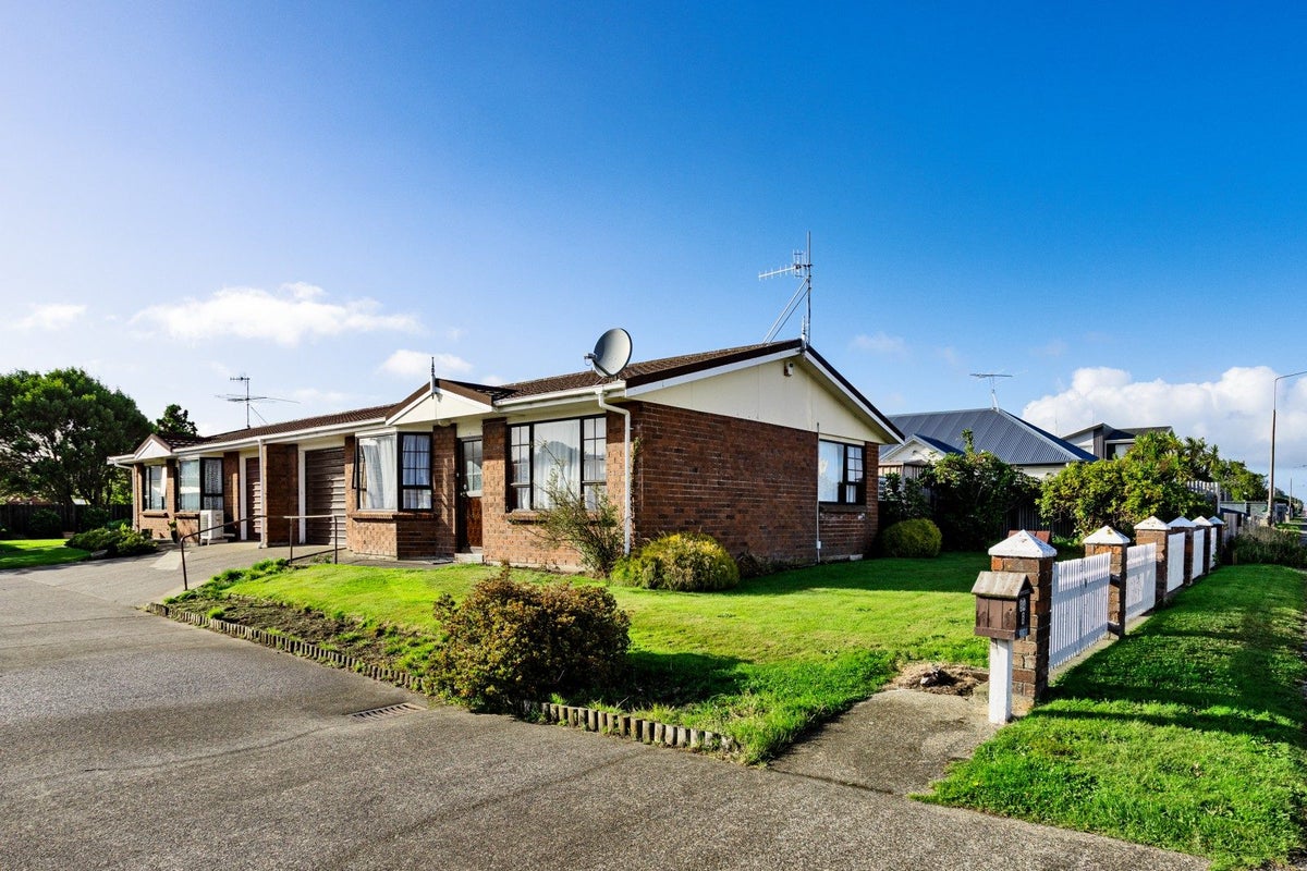 6/94 Ythan Street, Appleby, Invercargill - Carousel 1