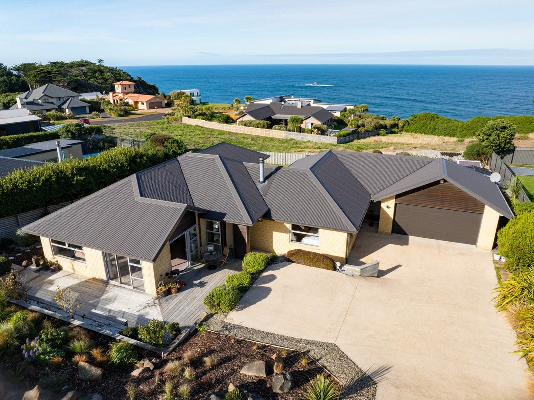 37 Highgrove, Saint Clair, Dunedin - Carousel 1