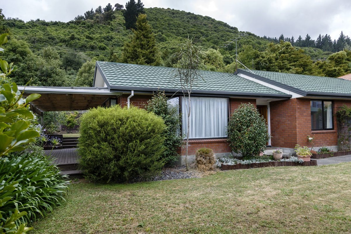 11 Westley Place, Bishopdale, Nelson - Carousel 1