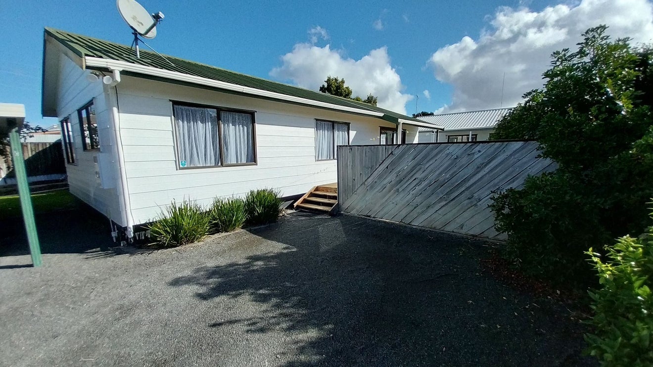 10C Gillies Avenue, Claudelands, Hamilton - Carousel 12