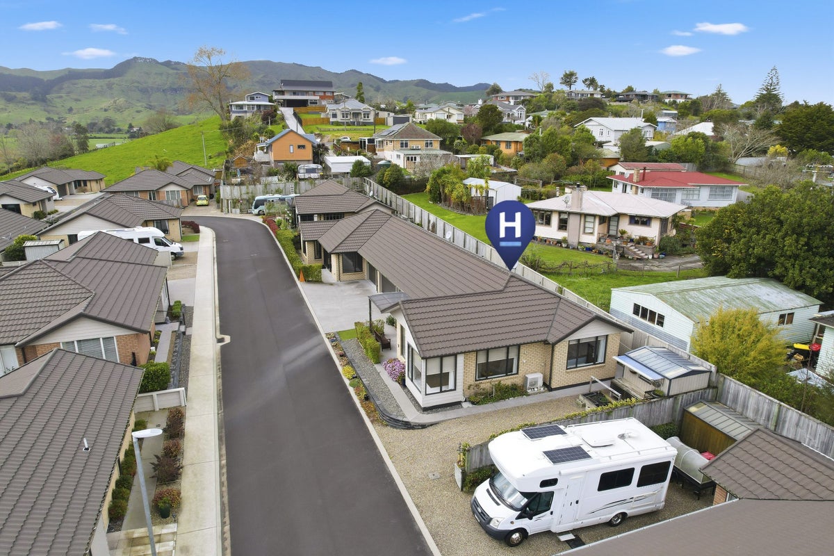 8 Black Rock Way, Paeroa, Hauraki, Waikato - Carousel 1