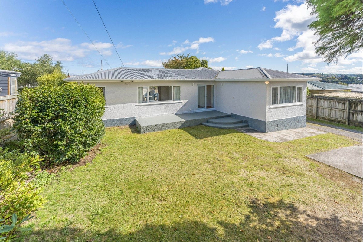 60 Rotokawa Street, Taupo, Taupo - Carousel 1