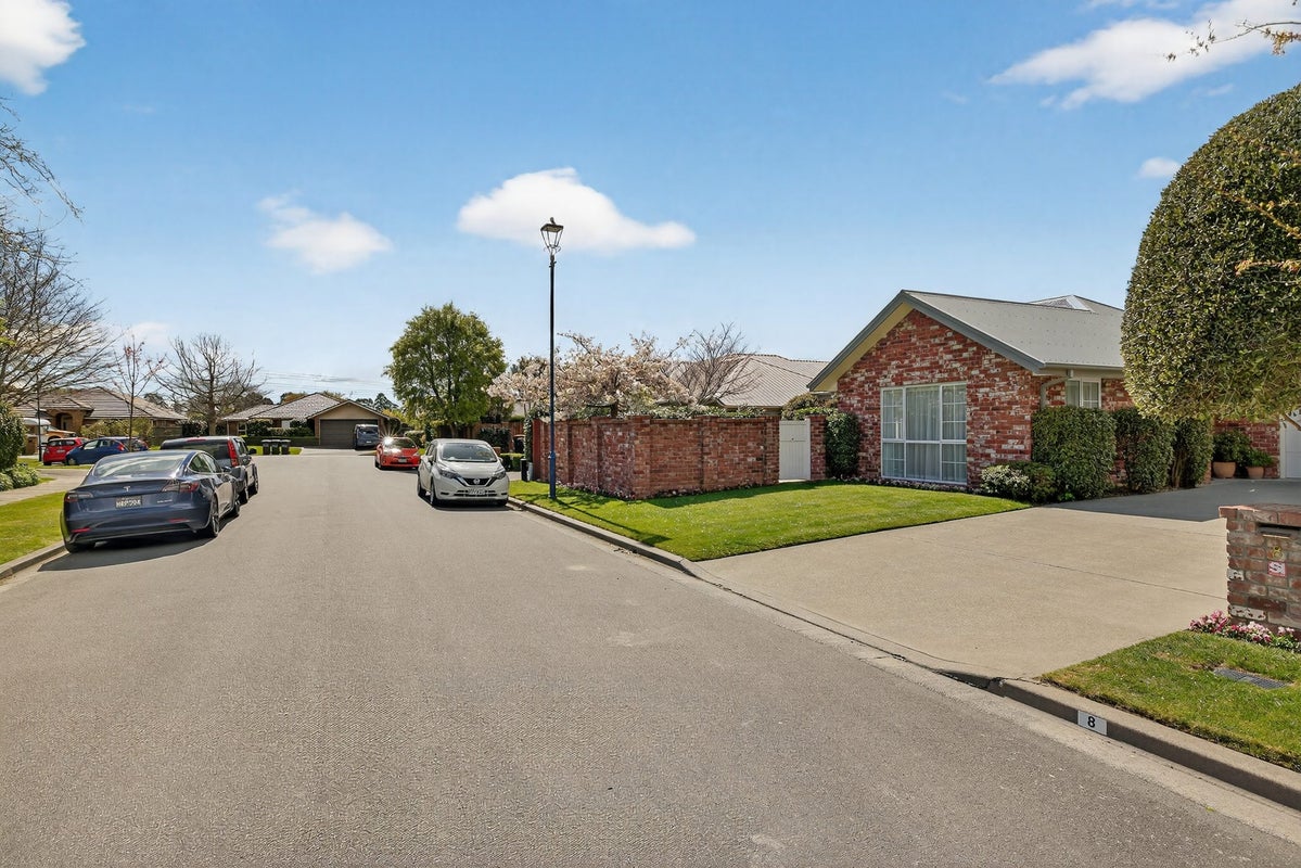 8 Avon Gate, Russley, Christchurch - Carousel 38