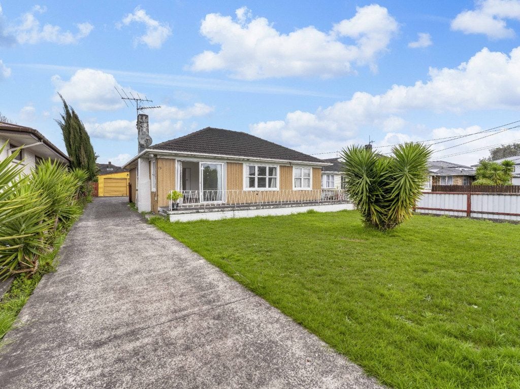 73 Manuroa Road, Takanini, Auckland - Carousel 1