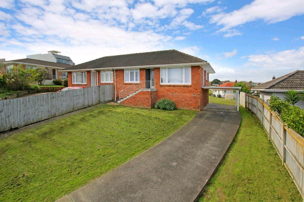 1/122 Lake Road, Belmont, Auckland - Carousel 2