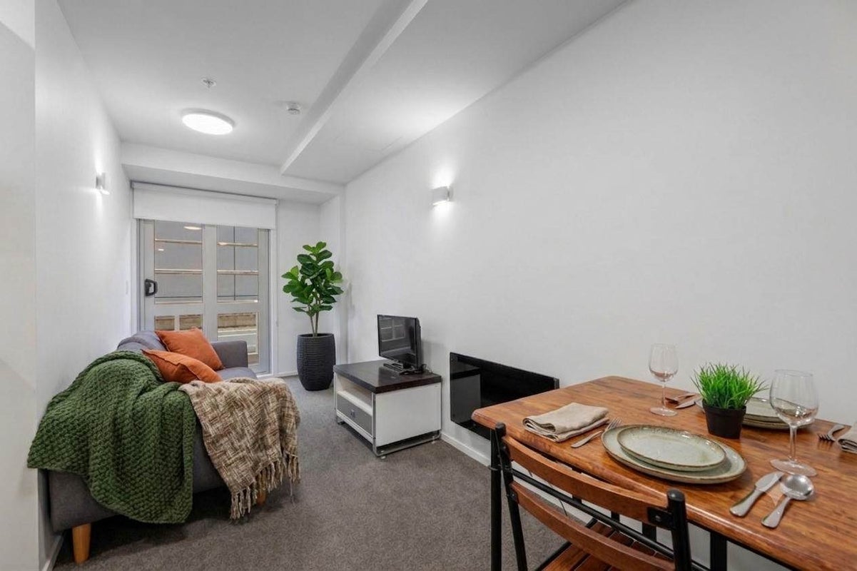 1P/135 Victoria Street West, Auckland Central, Auckland - Carousel 2