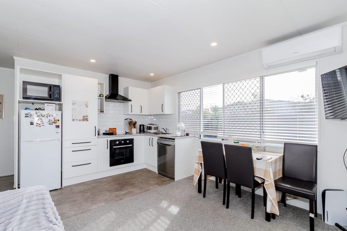 3/59 LANARK CRES, TAMATEA, NAPIER - Carousel 1