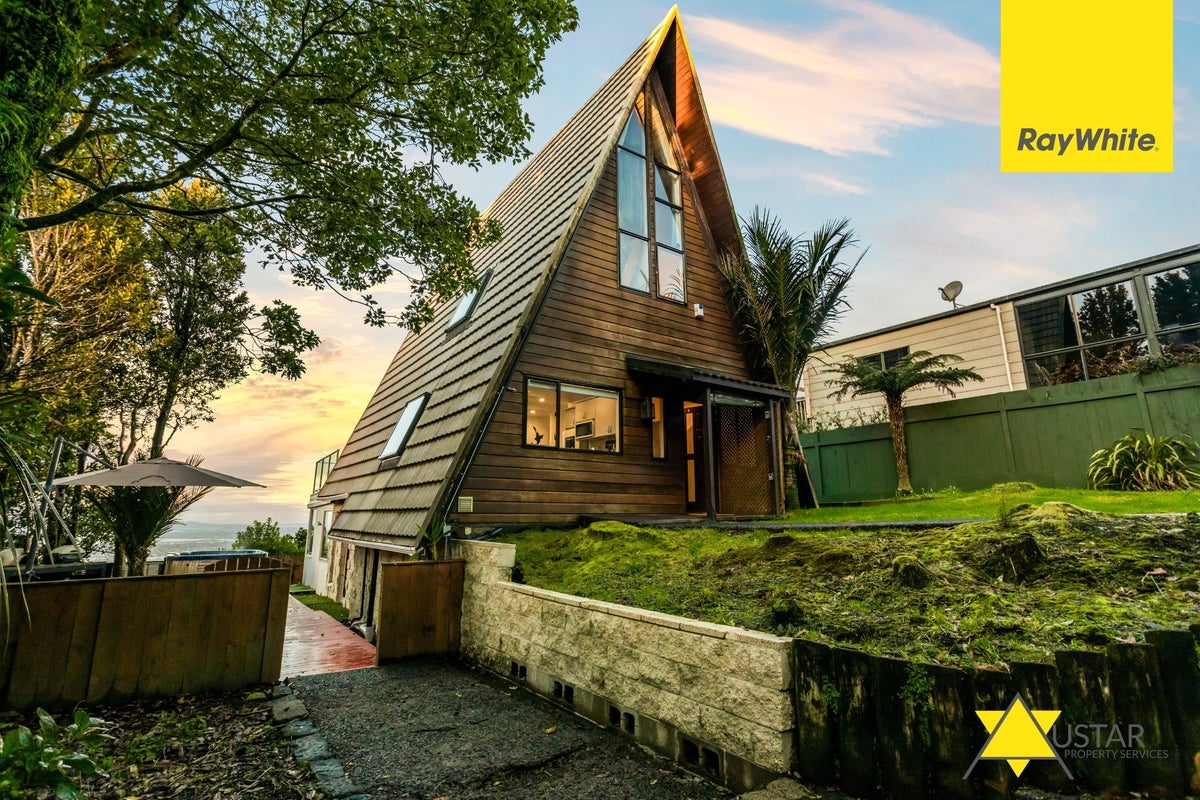 3 Brabant Road, Waiatarua, Auckland - Carousel 39