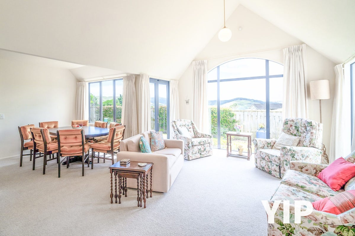 4/40 Clifford Road, Johnsonville, Wellington - Carousel 2