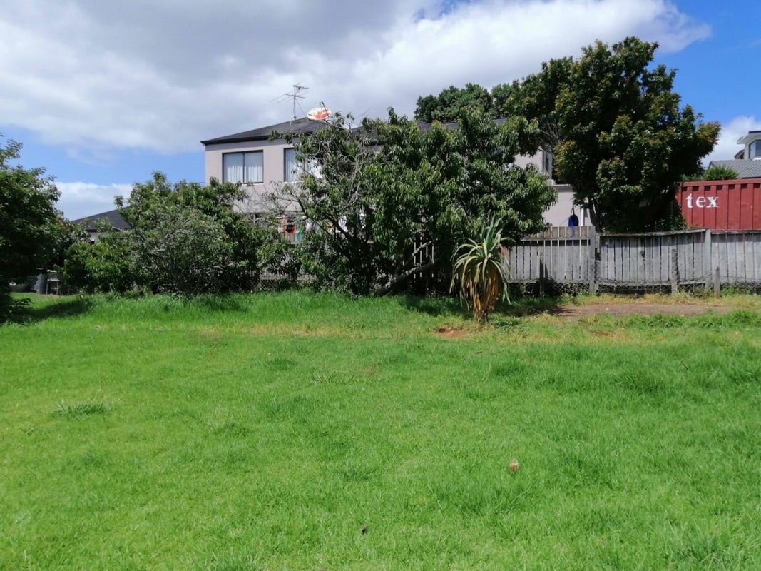 187 Te Atatu Road, Te Atatu South, Auckland - Carousel 12