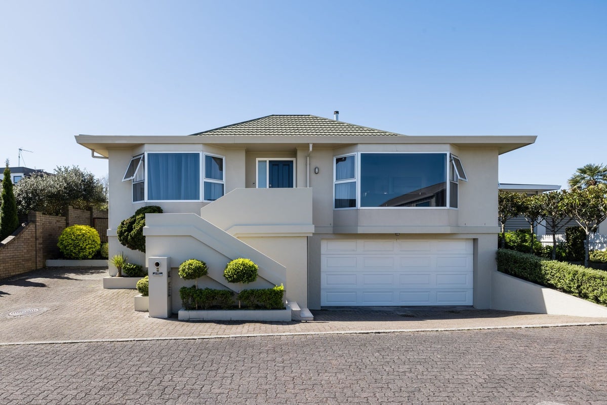 6 Domain View Lane, Frankton, Hamilton - Carousel 1