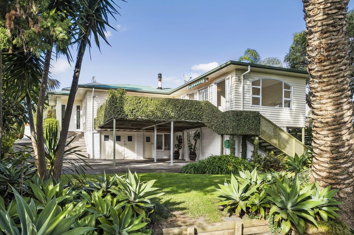107 Onewa Road, Northcote, Auckland - Carousel 2