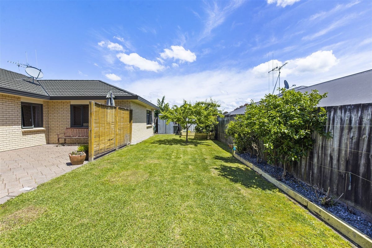 18 Twickenham Place, Nawton, Hamilton - Carousel 16
