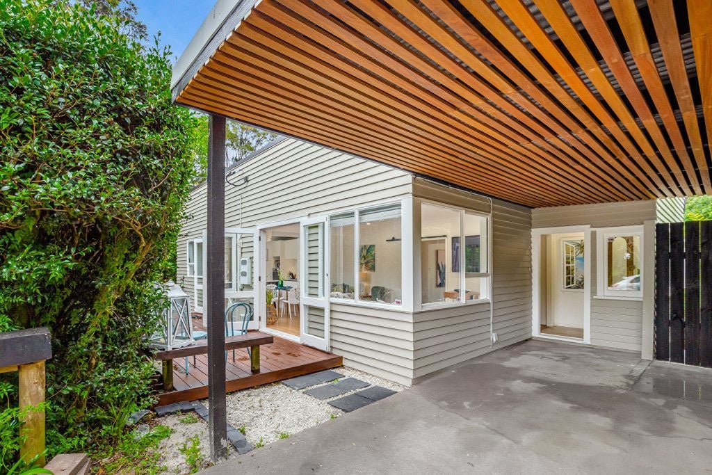 537 South Titirangi Road, Titirangi, Auckland - Carousel 1
