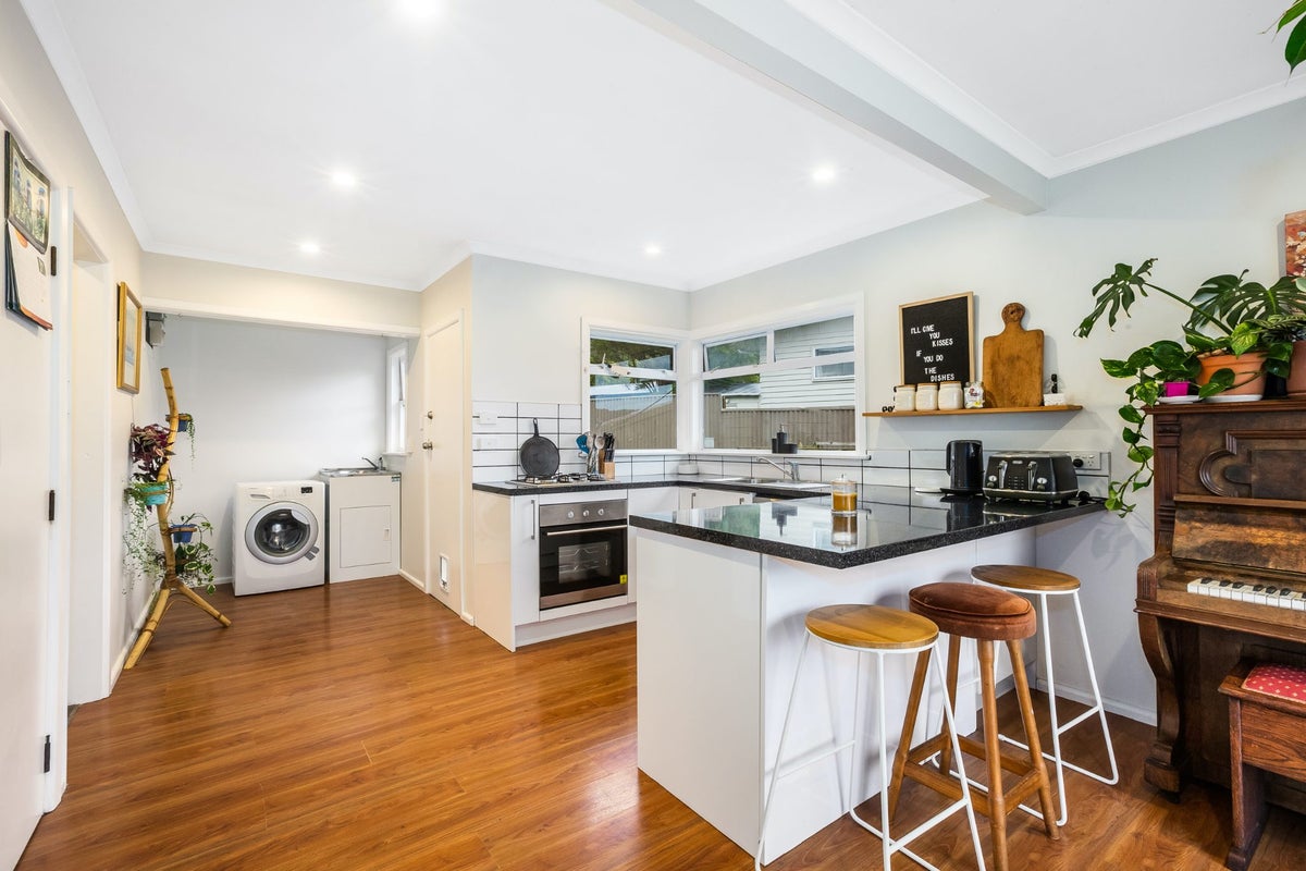 32 Ruthven Road, Wainuiomata, Lower Hutt - Carousel 1