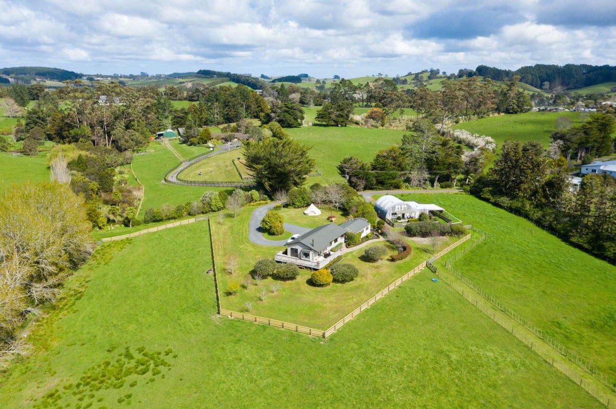 320 Ireland Road, Kaukapakapa - Carousel 1