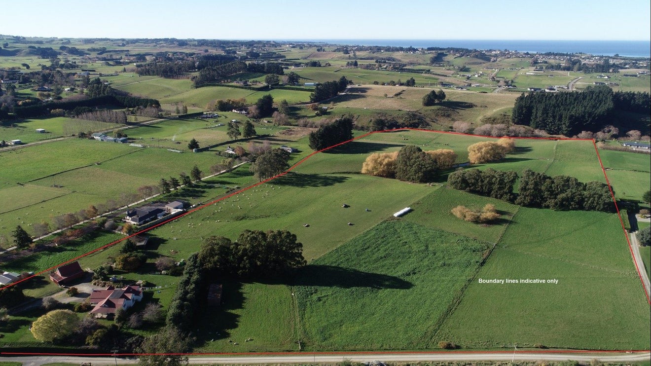 2 Essex Street, Weston, Oamaru - Carousel 1