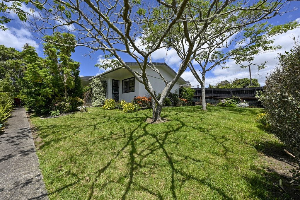 3A Miro Street, Trentham, Upper Hutt - Carousel 1